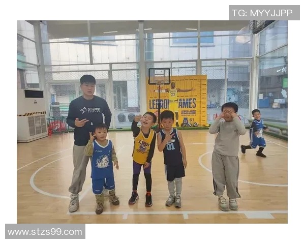全国锦标赛回顾:成都篮球队展现出色耐力与团队精神的精彩表现